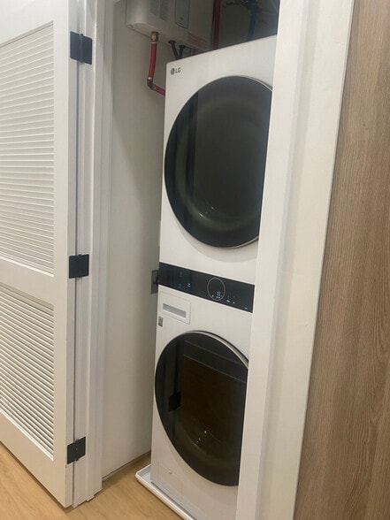 Building Photo - 4521 Frankford Ave