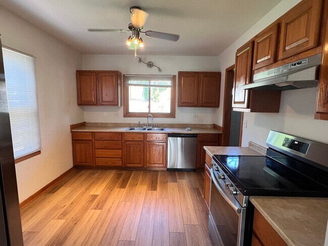 Building Photo - 4051 N 45th St