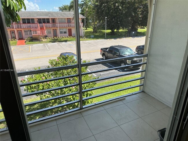 Building Photo - 502 Tilford Dr