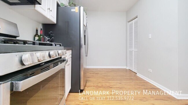 Building Photo - 4537 S King Dr
