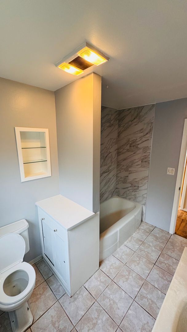 Building Photo - Exceptional 4 bedroom, 1 3/4 bath Two-Stor...