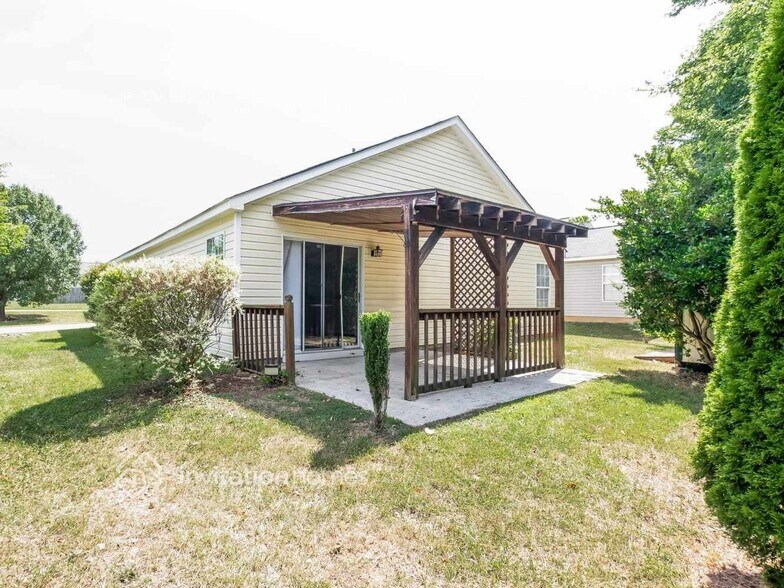 Building Photo - 2959 Rockingham Ct SW