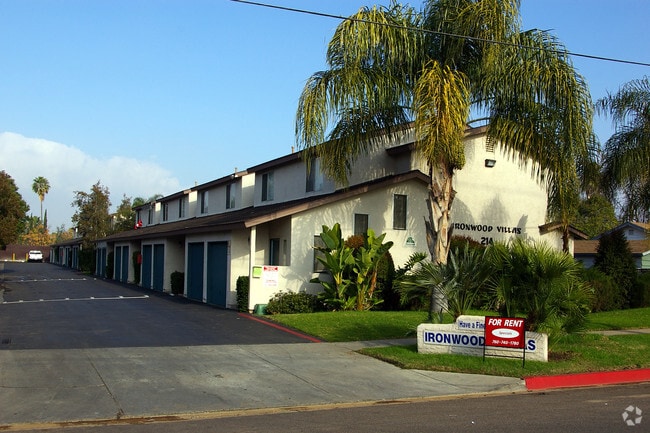 Building Photo - Ironwood Villas