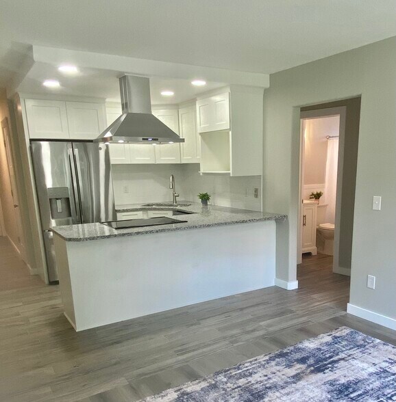 Kitchen Pic 1 - 609 Market St S