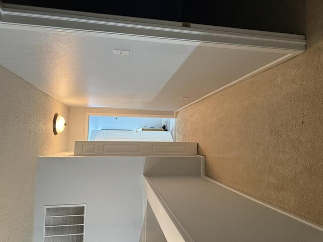 Building Photo - 14302 Holly Berry Cir