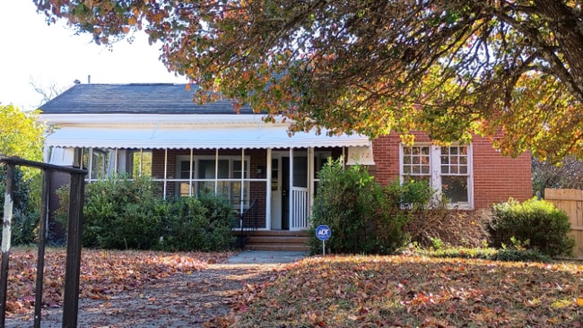 Building Photo - 2672 Cherry Ave