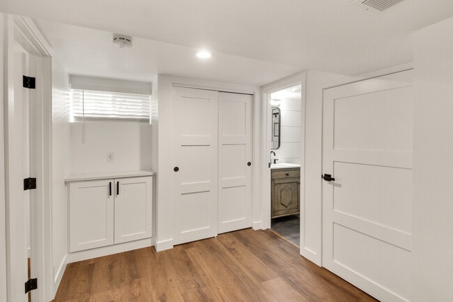 Building Photo - 4732 Stuart St