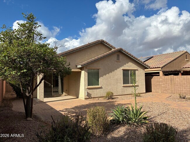 Building Photo - 8011 S 70th Dr