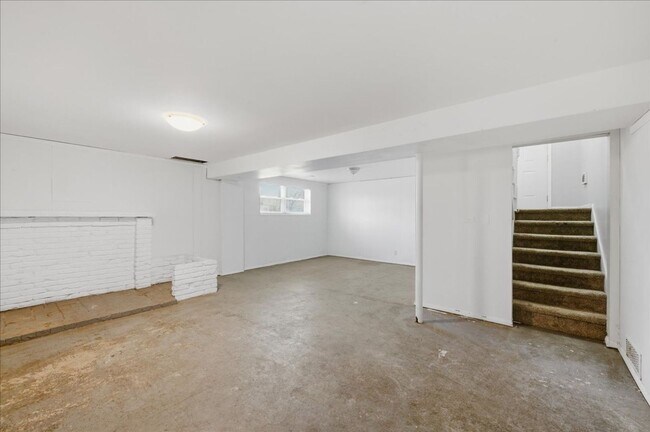 Building Photo - 3226 Voigt Dr