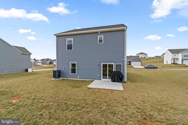 Building Photo - 10005 Maids Fancy Way