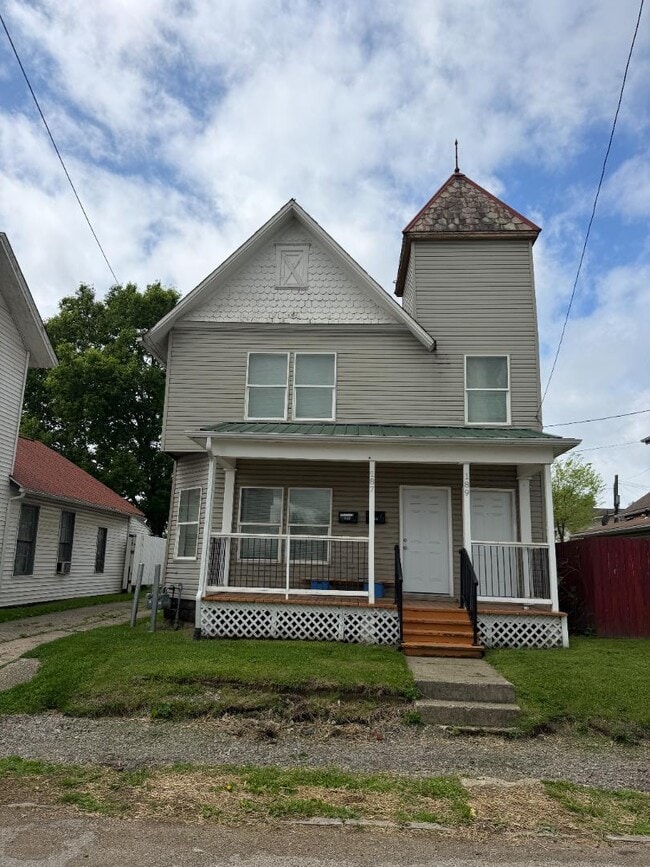 Building Photo - 187 Elmwood Ave