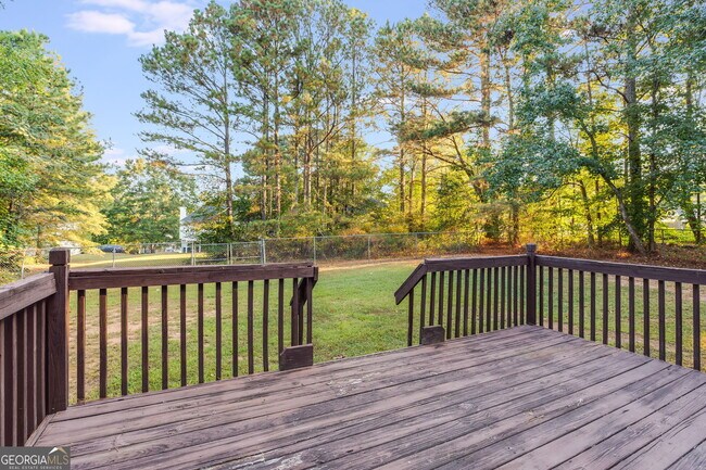 Building Photo - 140 Fairfield Rd