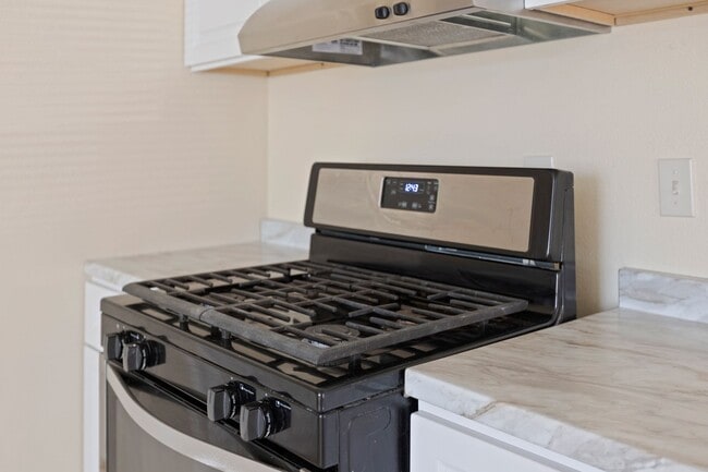 Building Photo - Awesome 1 Bedroom ADU Unit in Sylmar!