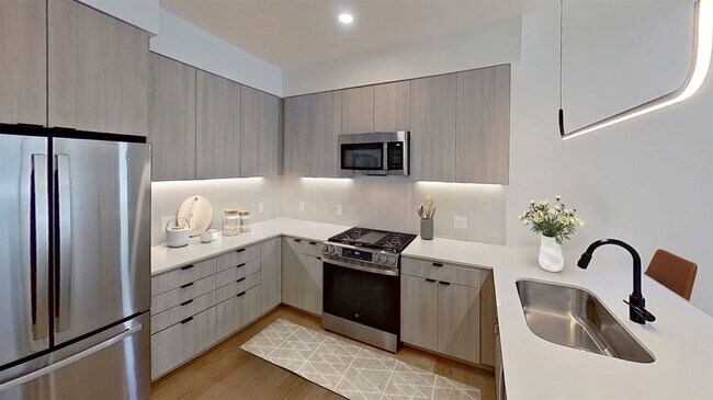 Primary Photo - 1941 Sawdust Rd