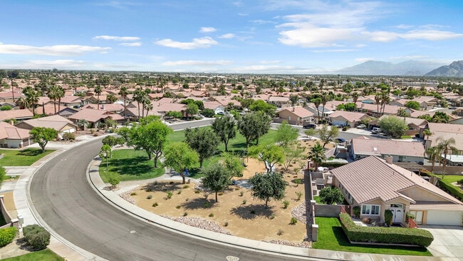 Building Photo - 45460 Coldbrook Ln