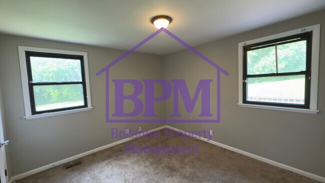 Building Photo - Freshly Updated 3 Bed, 1.5 Bath Home in An...