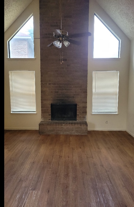 Building Photo - 6303 Windsor Castle