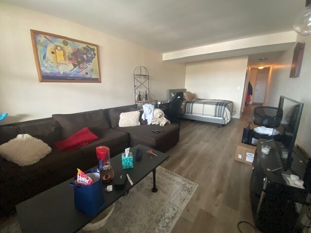 Building Photo - 300 Adams St