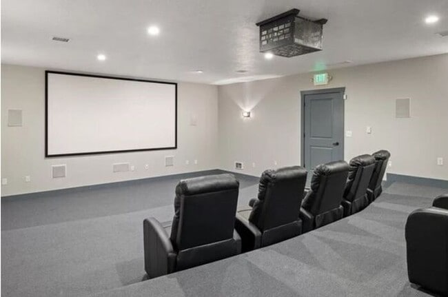Building Photo - Gorgeous Provo Townhome