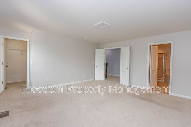 Building Photo - 17002 Beveridge Dr