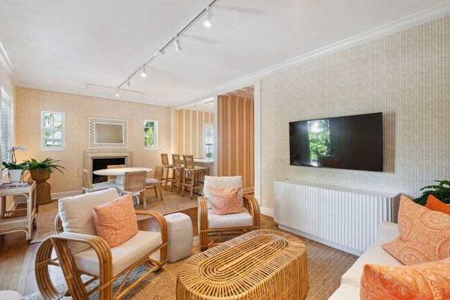 Building Photo - 151 S County Rd