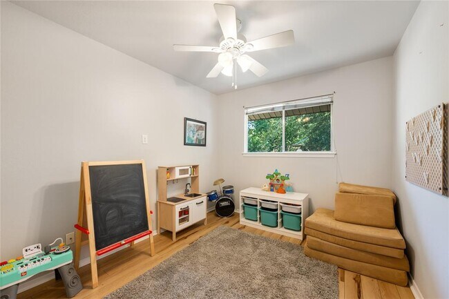 Building Photo - 2307 Valley High Cir