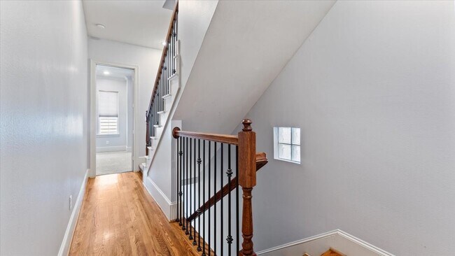 Building Photo - 931 W 23rd St