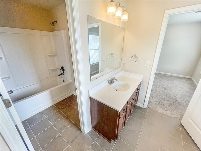 Building Photo - 5840 Zelkova Dr