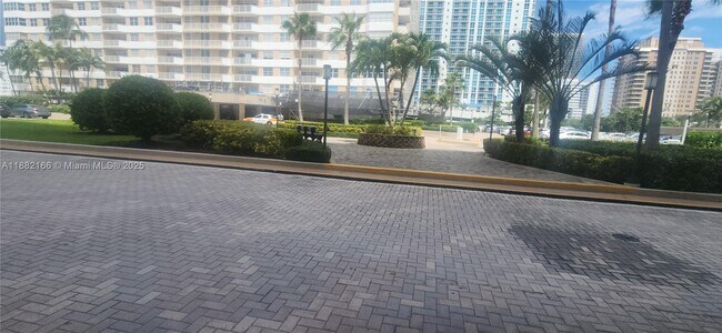 Building Photo - 1985 S Ocean Dr