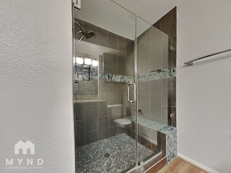 Building Photo - 8211 Katy Fwy