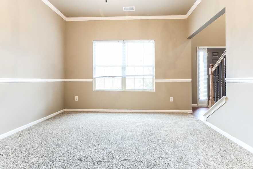 Building Photo - 3533 Walking Stick Way NE