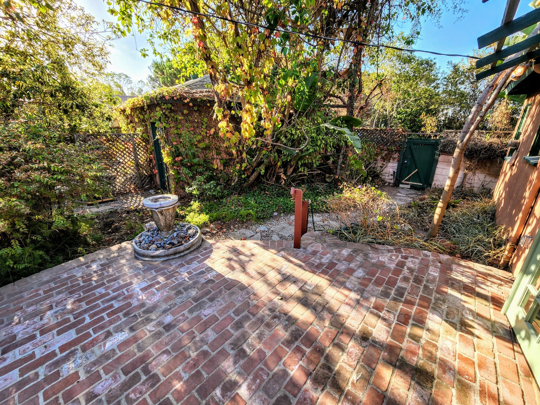 Building Photo - 12914 Rose Ave