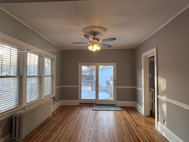 Building Photo - Super Cute 4BR/1 BA Single-Family Home in a Great St. Paul Neighborhood!