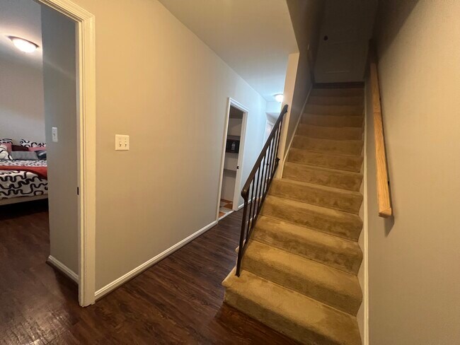 Building Photo - 2828 Lafora Ct