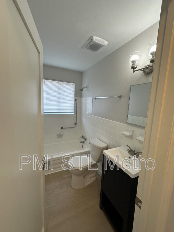 Building Photo - 4615-4617-4617 Virginia Ave