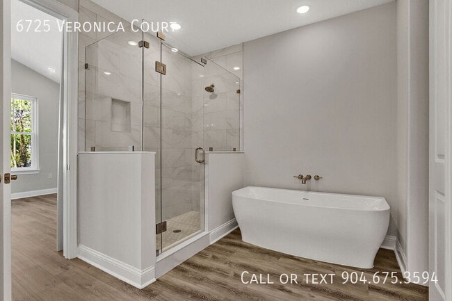 Building Photo - 6725 Veronica Ct