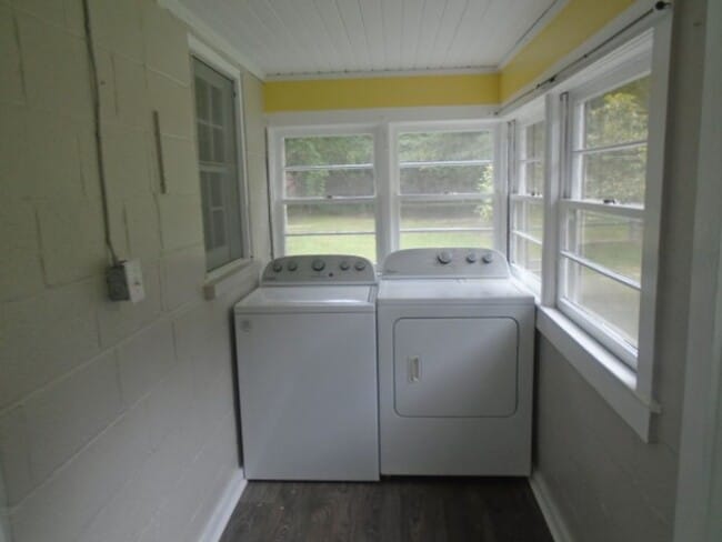 Building Photo - Plenty of Space in Hope Mills! $1050/month!