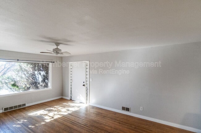 Building Photo - 11 E Rich Ave