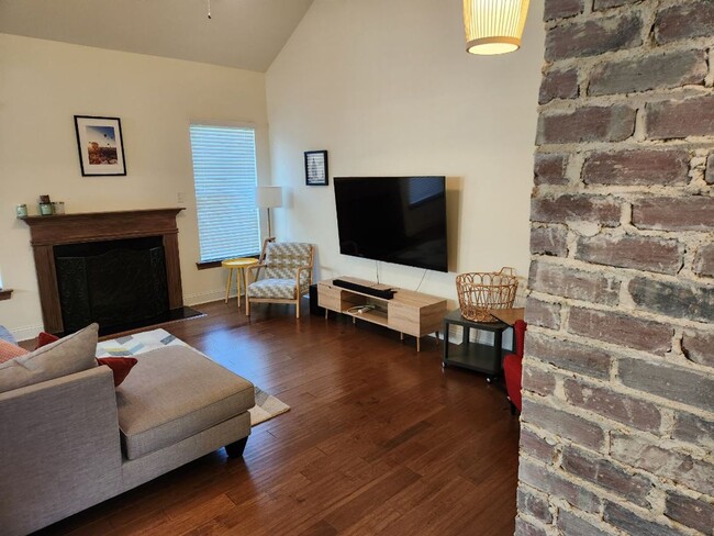 Building Photo - 4 Bedroom/3.5 Bathroom in Waxhaw COMING SOON!