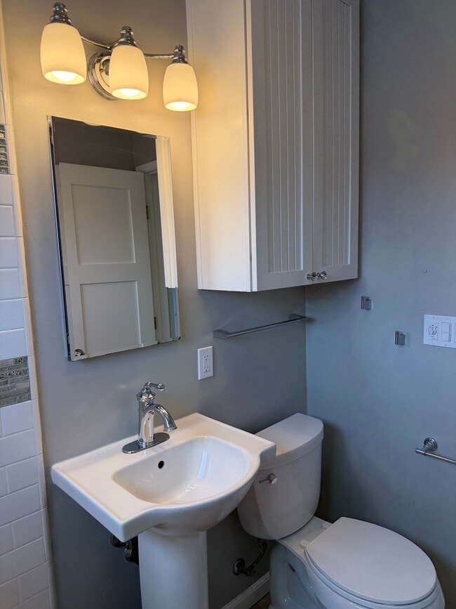 Building Photo - 4742.5 Lotus St