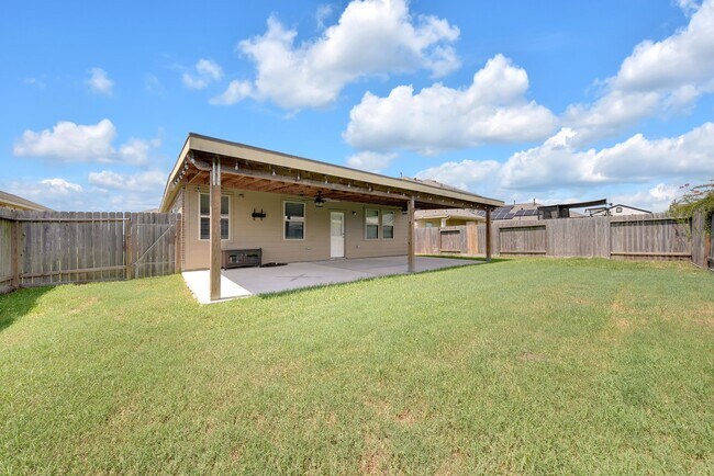 Building Photo - 411 Walnut Branch Dr