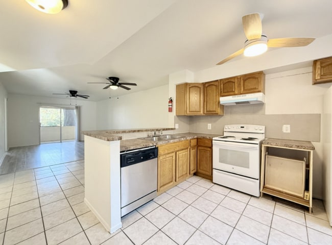 Building Photo - 380 2nd Ave N