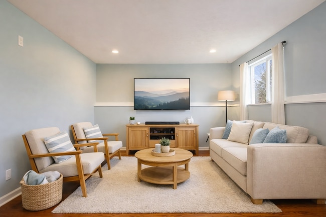 Building Photo - Newly Renovated Hillview Bi-Level! ASK US ABOUT OUR LONG-TERM LEASE SPECIAL TODAY!