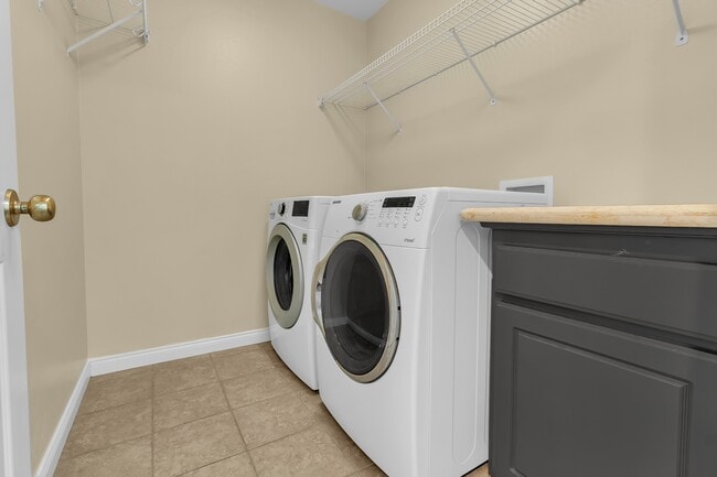 Building Photo - 17 Sagamore