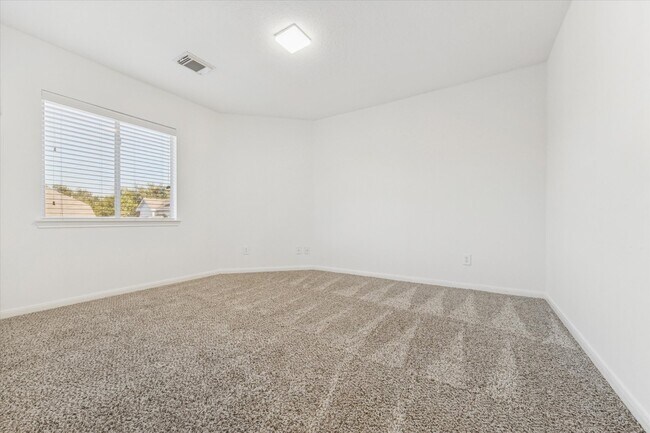 Building Photo - 25322 Sierra Woods Ln