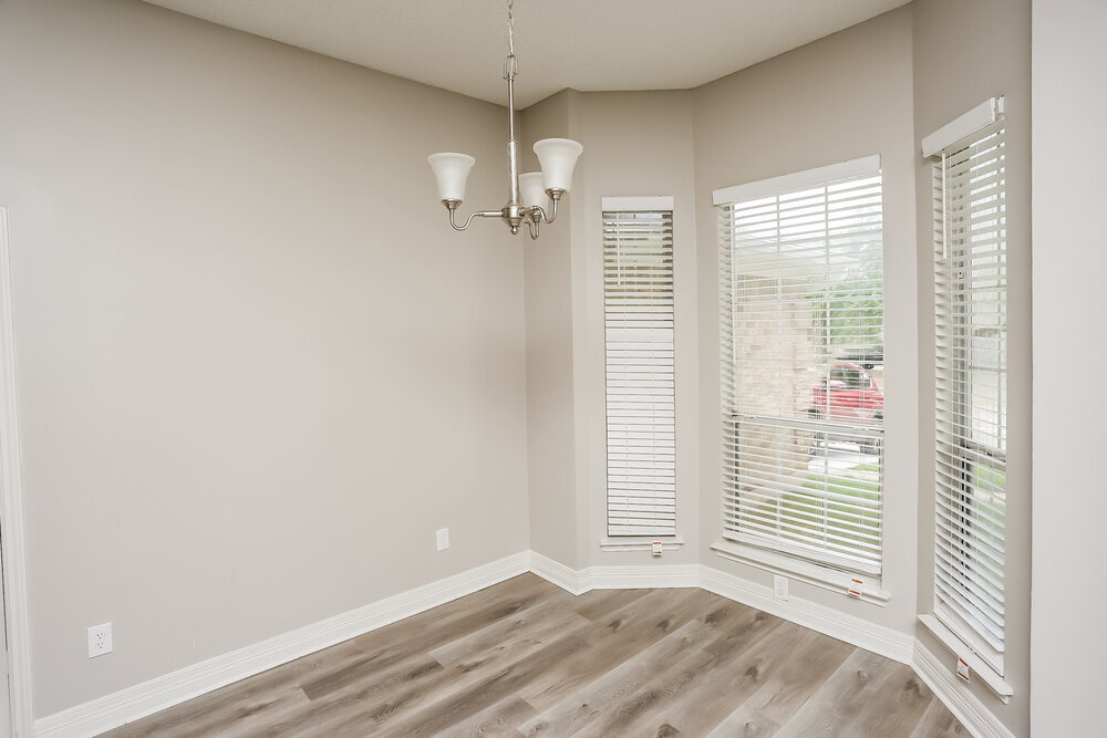 Building Photo - 4910 Green Hollow Dr
