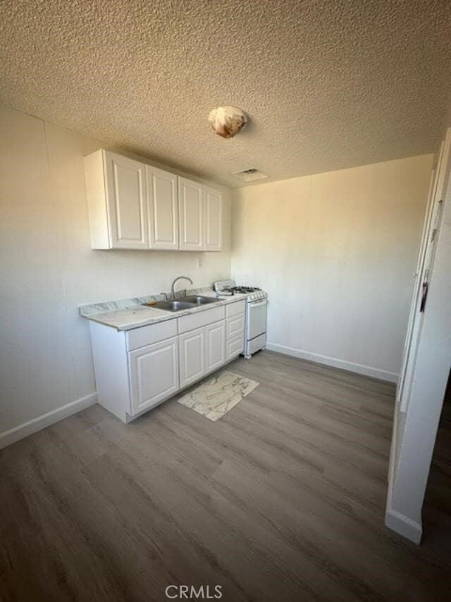 Building Photo - 451 W Yermo Rd