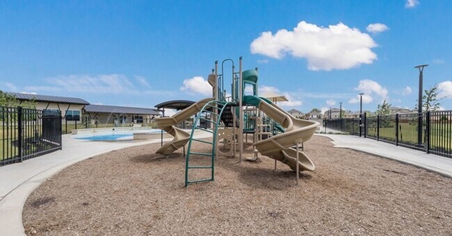 Building Photo - FOR RENT | 4 Bed • 2 Bath in Langdon