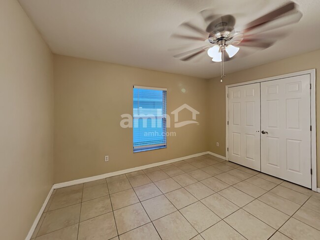 Building Photo - 1702 SW Penrose Ave