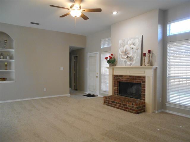 Building Photo - 4804 Holly Berry Dr